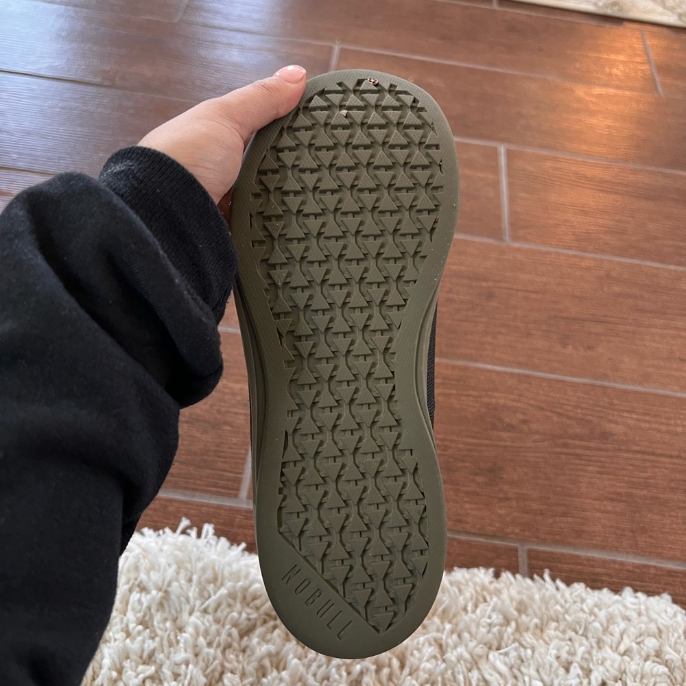 NoBull weight training shoes, mid tops - Picture 3 of 5
